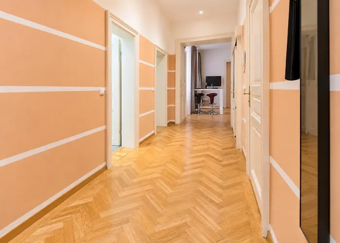 Spacious 2br For 6 Near Center Metro U2 Apartment Vienna
